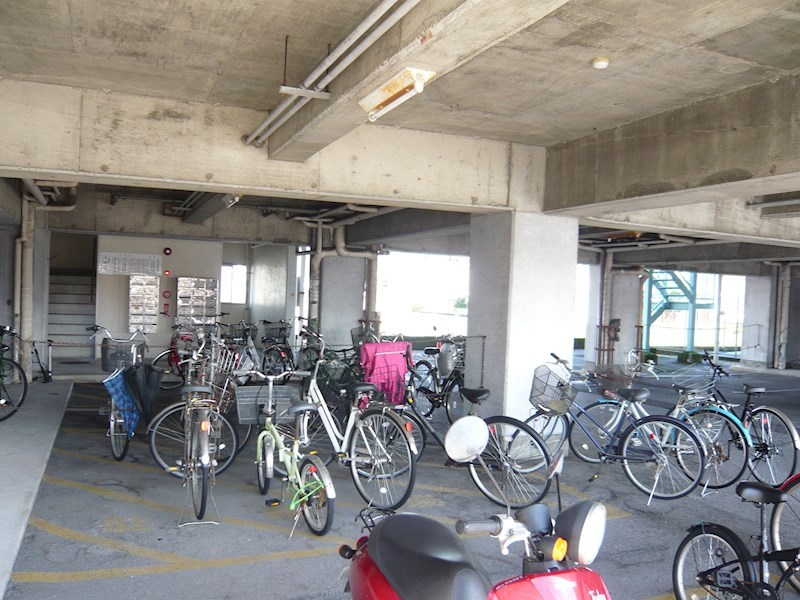 小森ビル 駐輪場