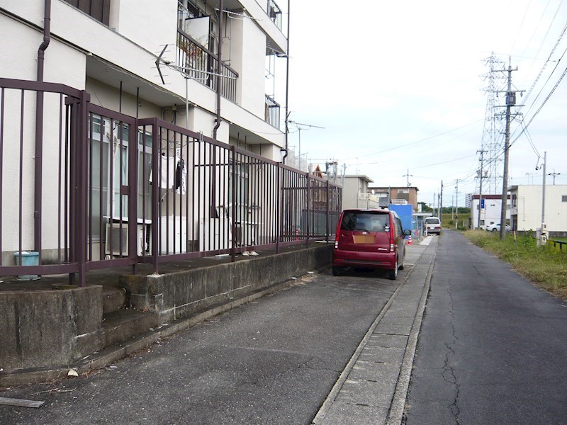 朝霧コーポ 駐車場