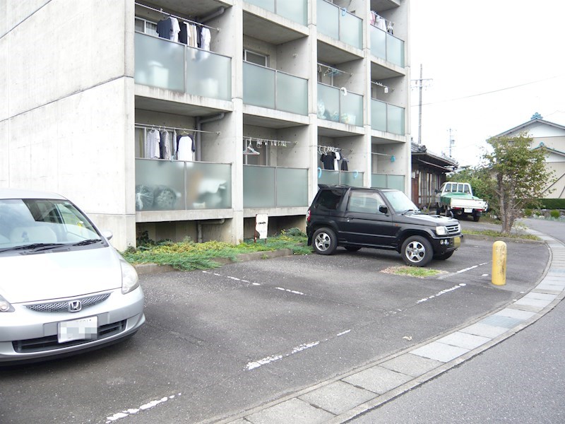さくら壹番館 駐車場