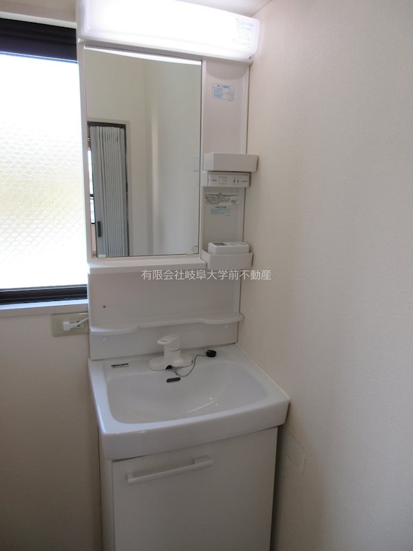 タグチビル 独立洗面台※写真は303