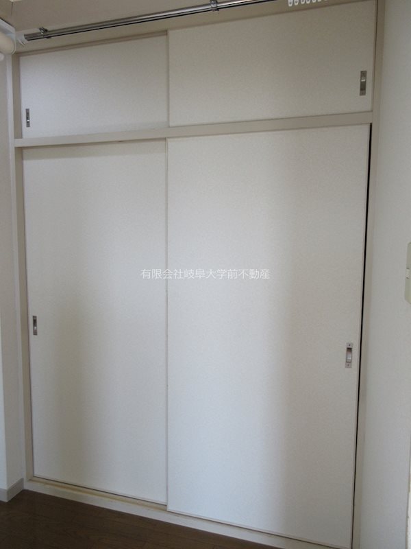 タグチビル 収納※写真は303