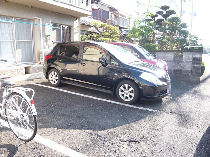 多恵第1ビル 駐車場