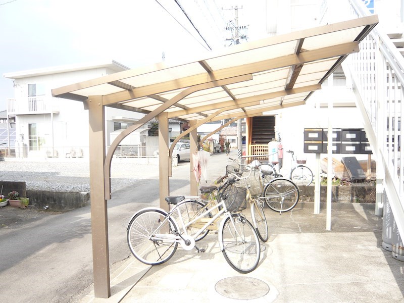 ハイツ青嵐 駐輪場