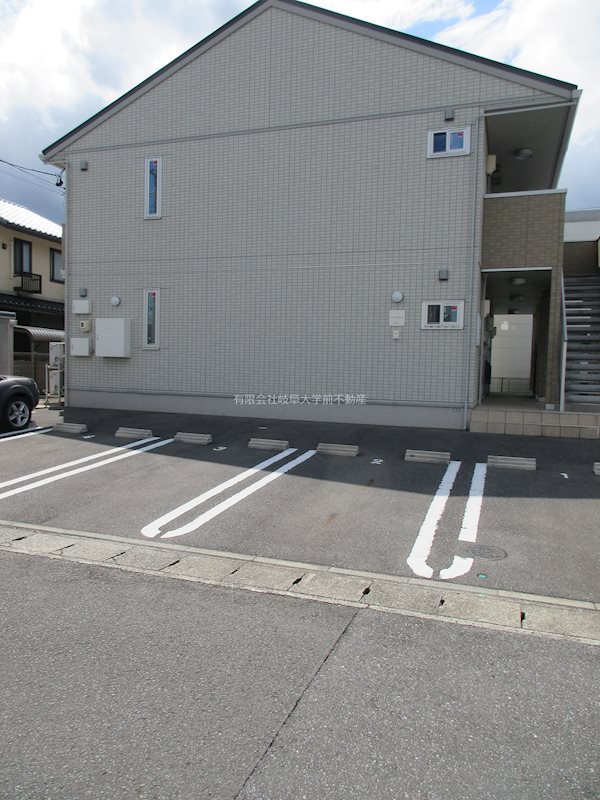 エスパレオM 駐車場