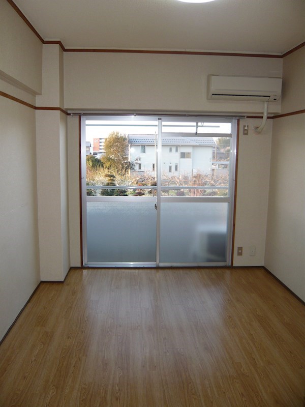 コーポ諏訪 居室
