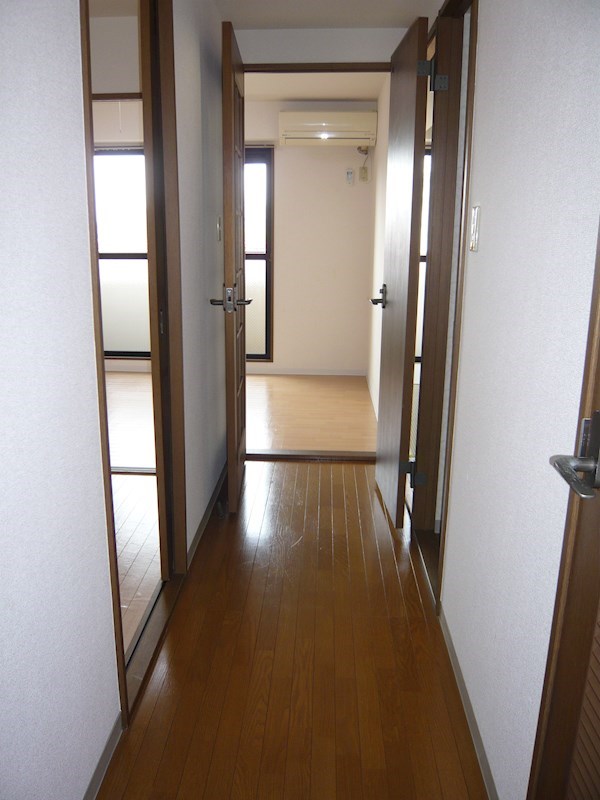 ジュネスSHIMABE 玄関