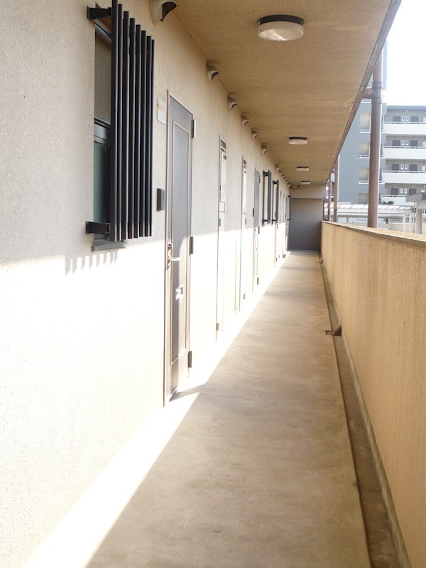 ジュネスSHIMABE 共用廊下
