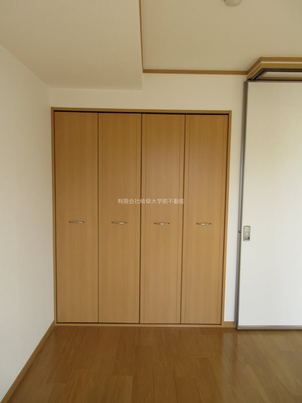 プラウ正木 南洋室収納※写真は103