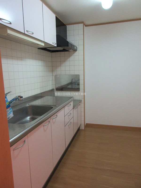 プラウ正木 キッチン※写真は103