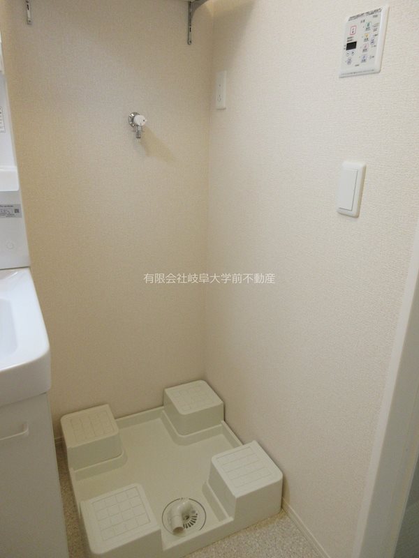 Riqueza黒野 洗濯機置き場※写真は102