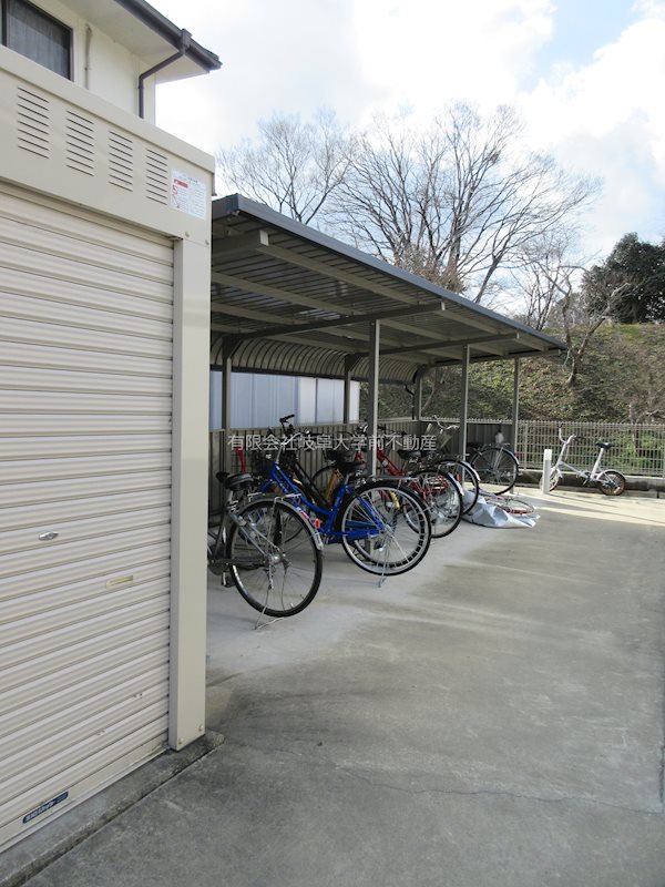 Riqueza黒野 駐輪場