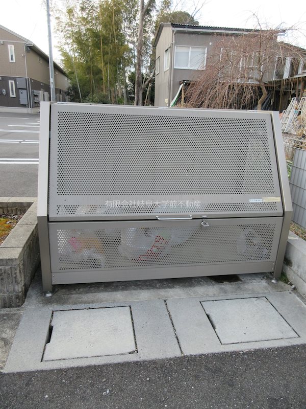 Riqueza黒野 ゴミ置き場