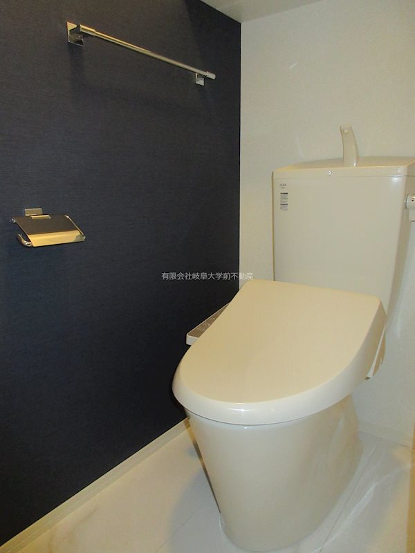 D-room South・North　D-room　North トイレ※写真は102