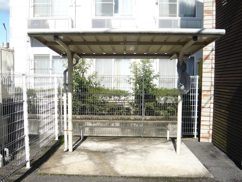 エスタシオン 駐輪場