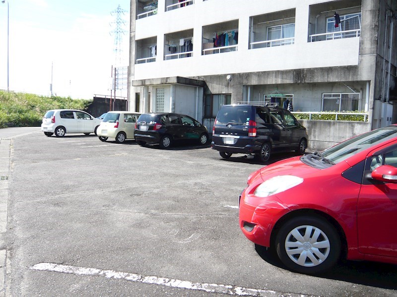 リバーサイド 駐車場