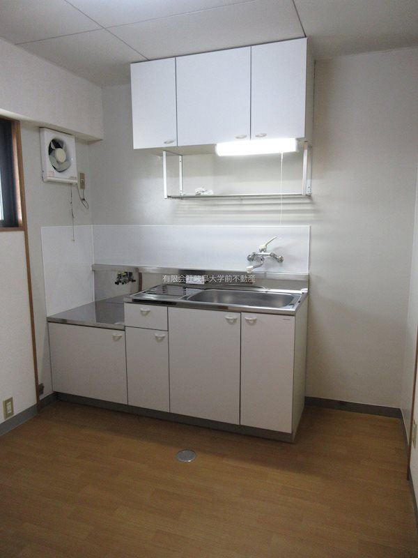 第1フラット久世 キッチンスペース※写真は302