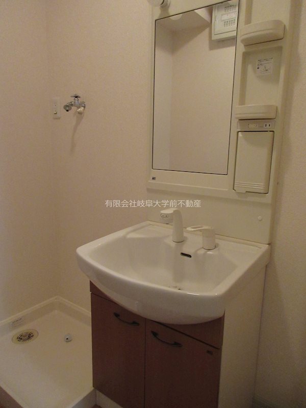 ヴァンベール暁 独立洗面台※写真は102