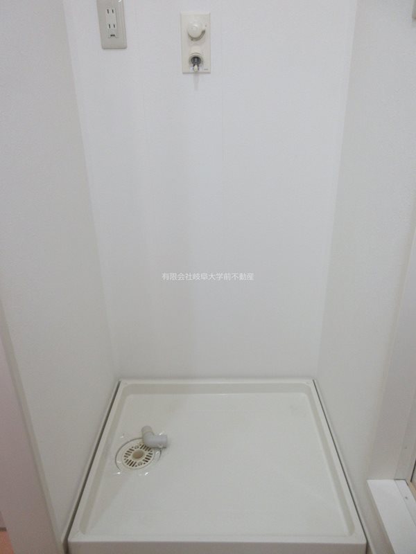 Gエトワール 洗濯置き場※写真は101