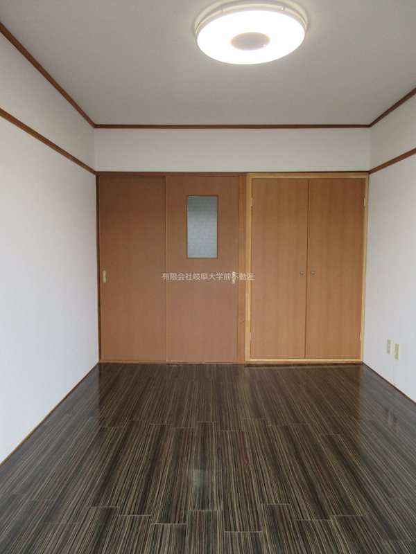 安田学研会館　南北棟 リビング
