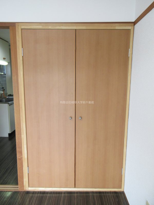 安田学研会館　南北棟 収納