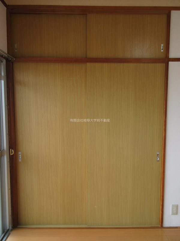 学園ハイツ 収納