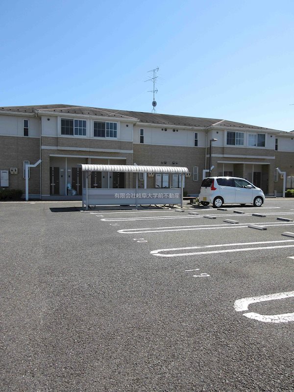 シャルフⅡ 駐車場