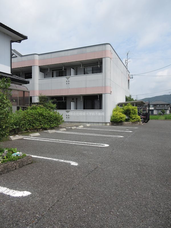 SAKURA 駐車場