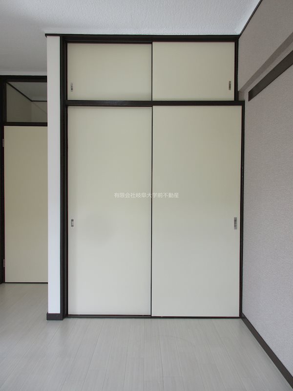 シャルム岐阜 収納