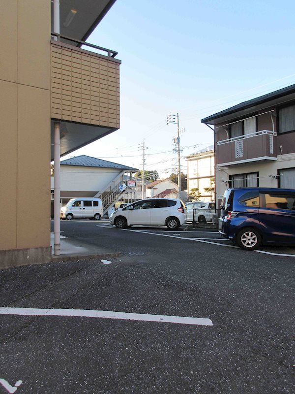 第5ハイツタマキ 駐車場