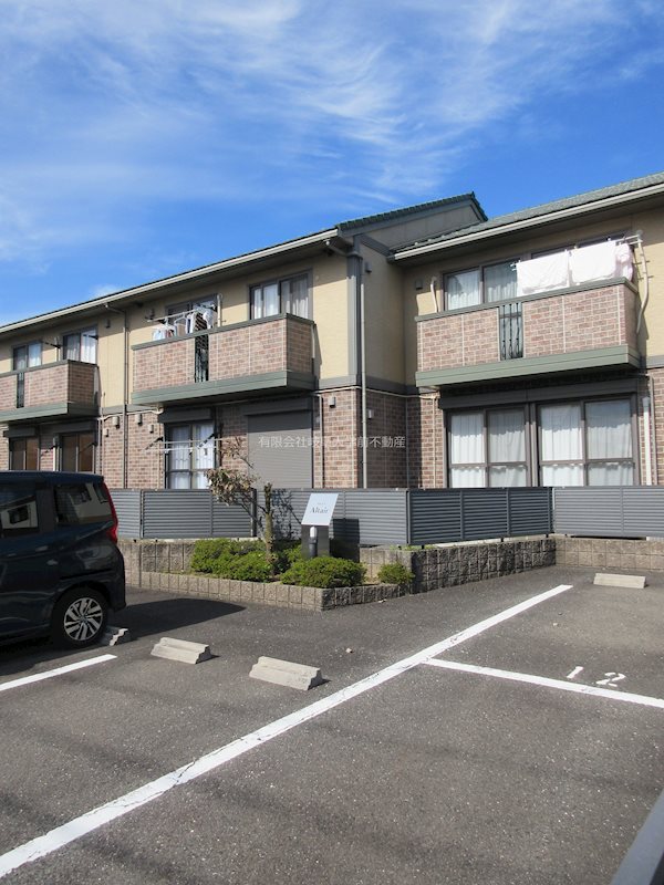 アルテア 駐車場