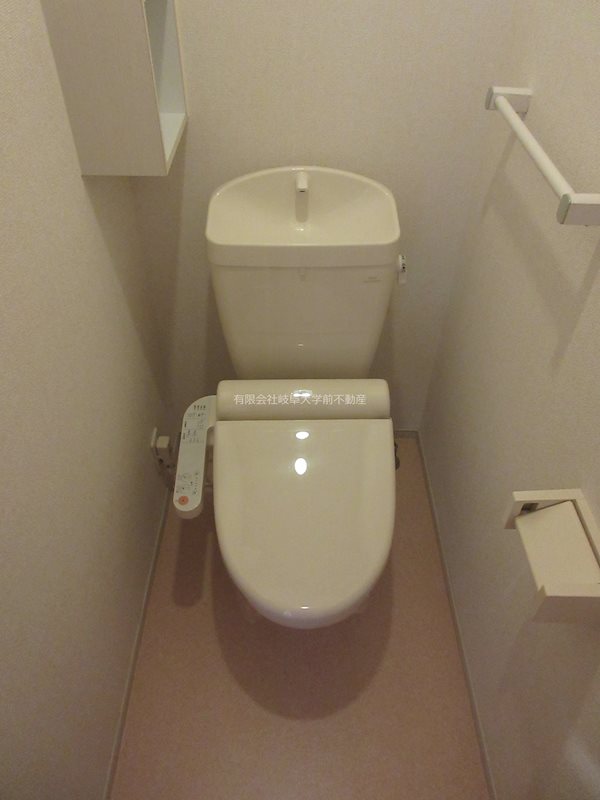 アドラーブル トイレ