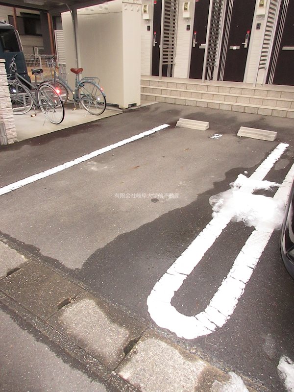 ちはやふる 駐車場