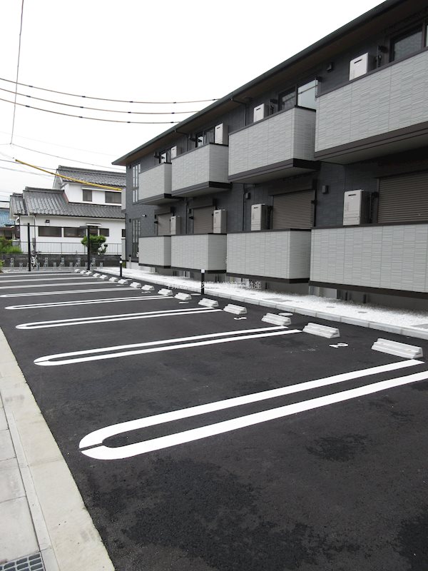 セレスティア黒野 駐車場
