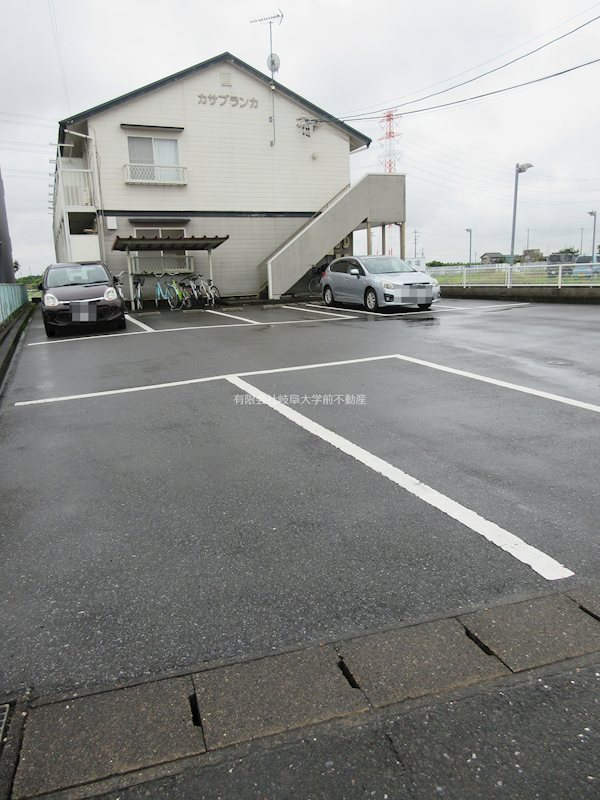 カサブランカ 駐車場
