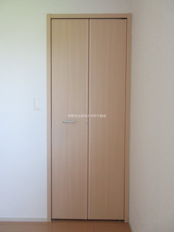 ワームス 収納